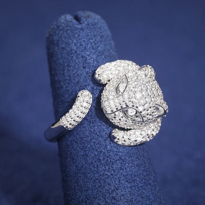 Elegant Cat Ring