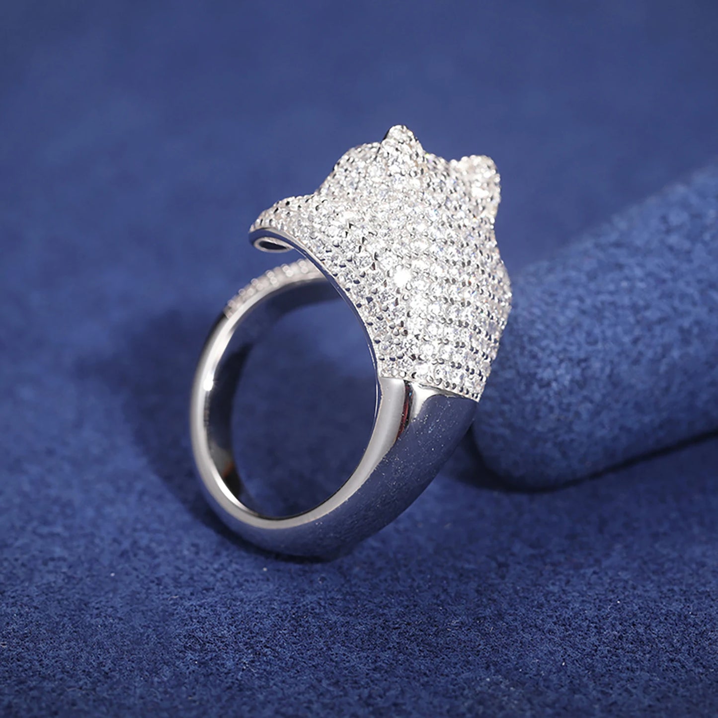 Elegant Cat Ring