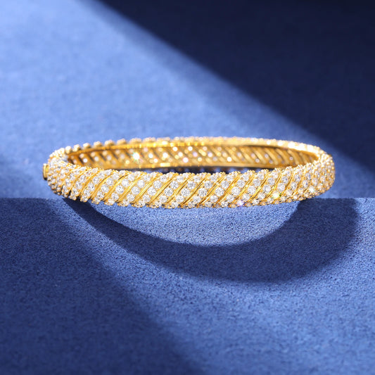 8mm - Iced Out Twisted Bangle